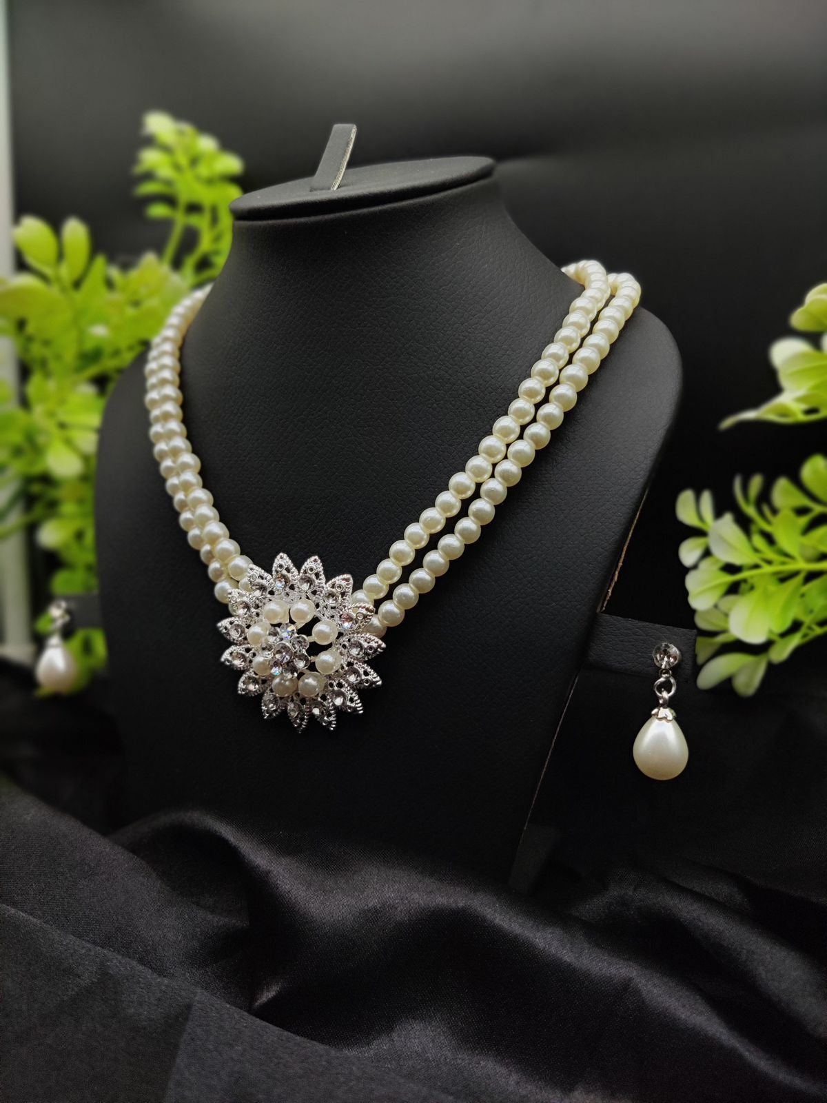 Imported Graceful Radiance Pearl Necklace Set With Exquisite Floral Pendant | Artificial Jewellery For Girls & Women | 8